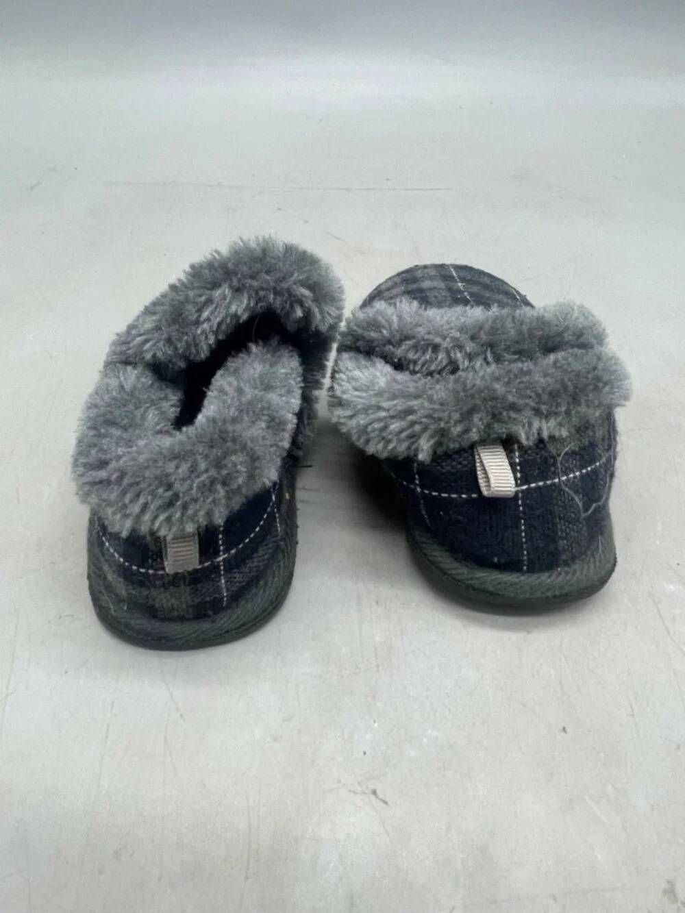 toddler gray soft plaid slippers 5-6 hard bottom READ